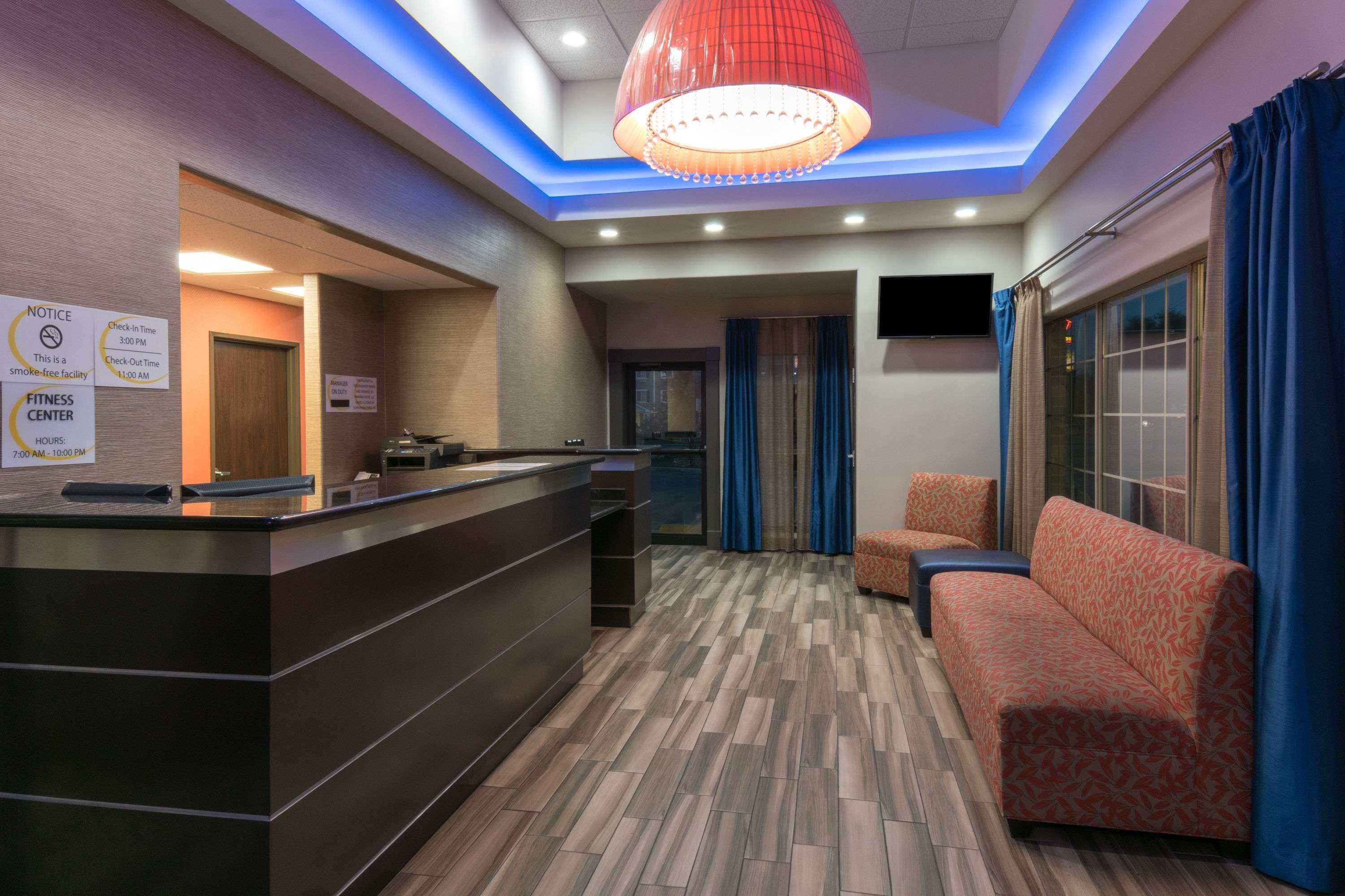 Super 8 By Wyndham San Antonio Near Fort Sam Houston Luaran gambar