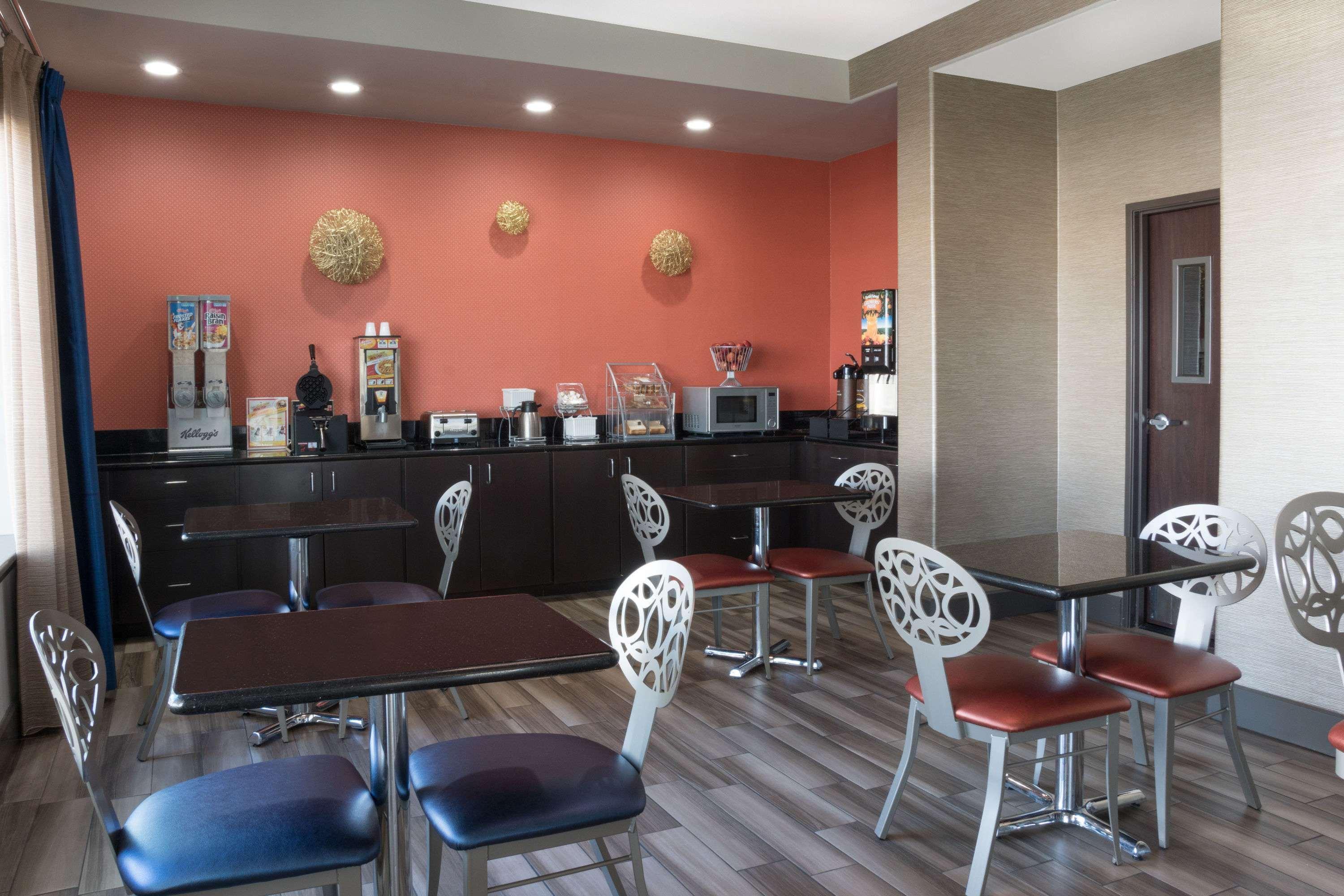 Super 8 By Wyndham San Antonio Near Fort Sam Houston Luaran gambar